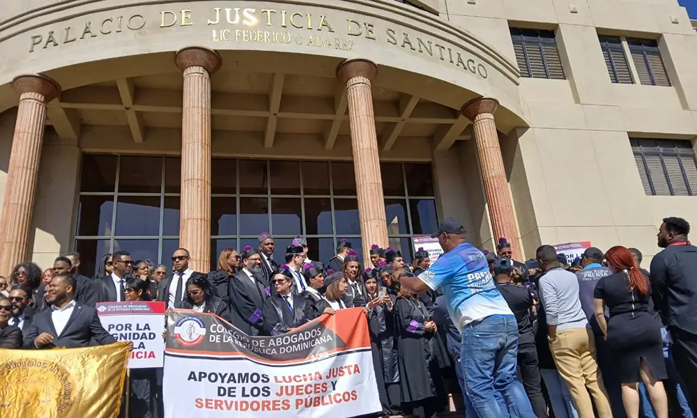 Ambiente en el Palacio de Justicia de Santiago