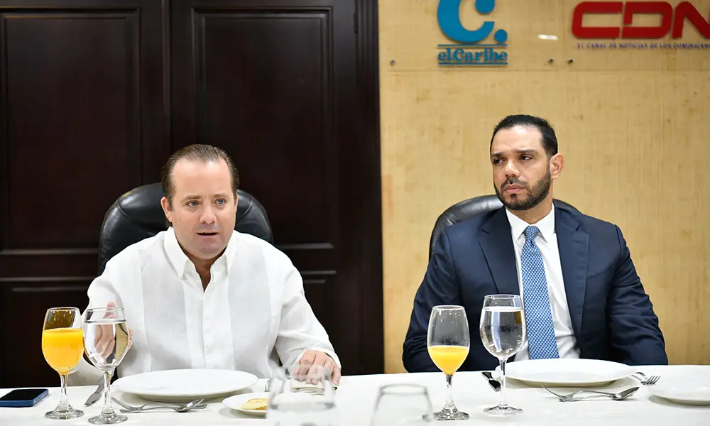 José Ignacio Paliza en un evento con los ejecutivos de Multimedios