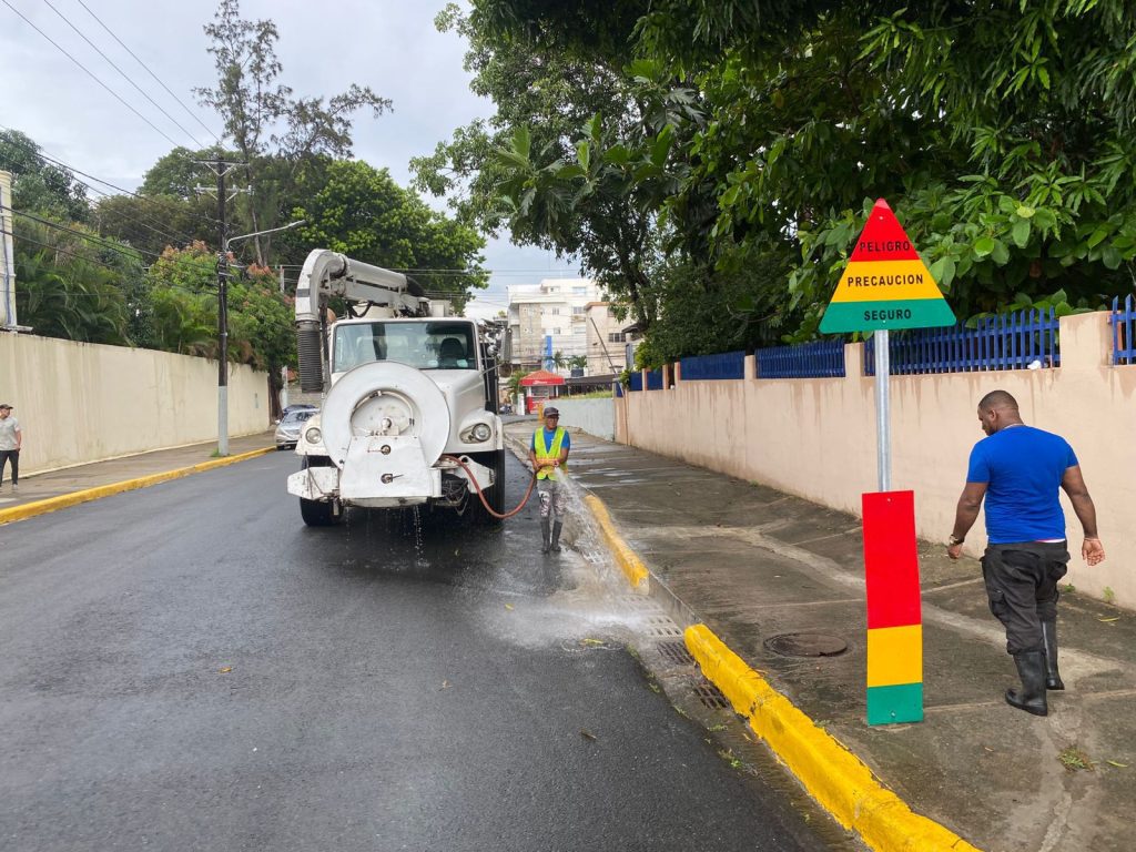 Operativos de limpieza en el Distrito Nacional