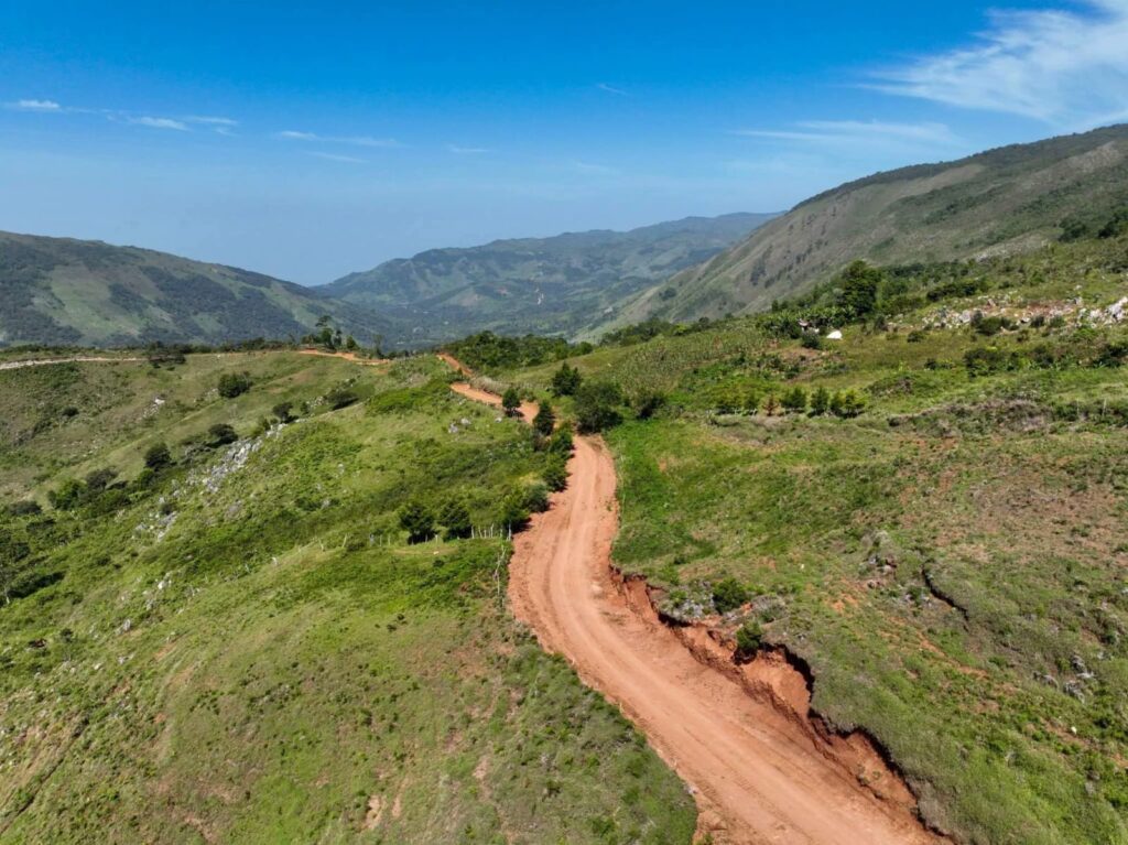 Rehabilitación de carretera El Maniel–Juan Santiago