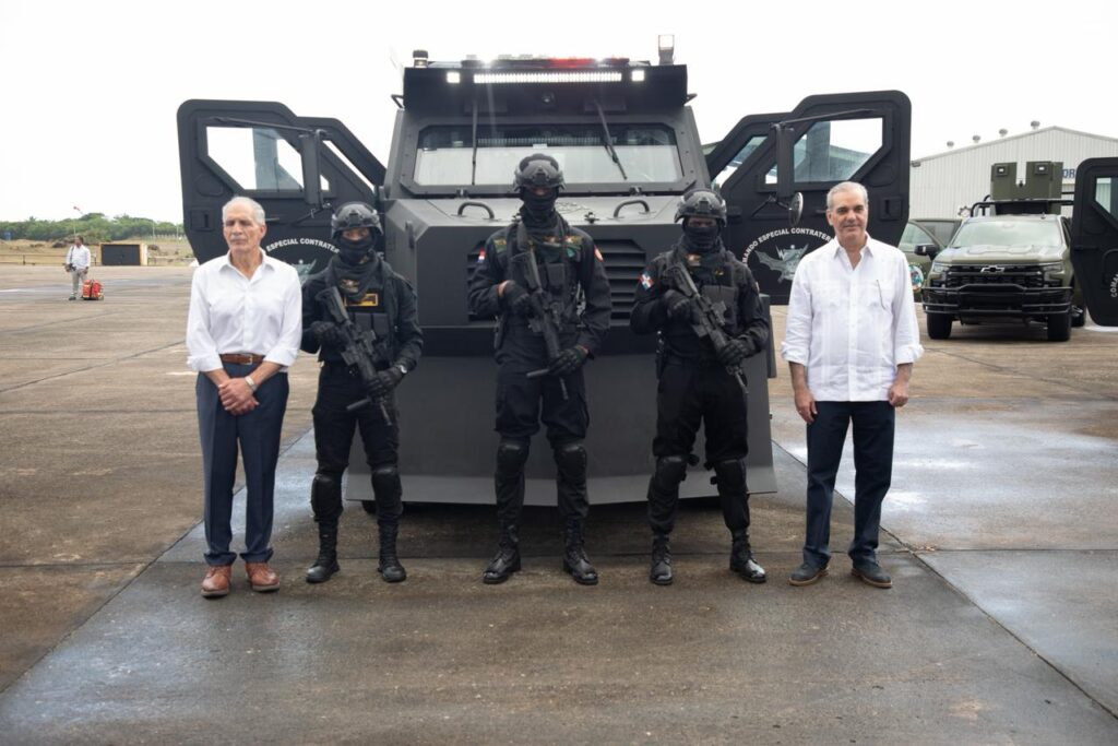 Recorrido en la Base Aérea de San Isidro