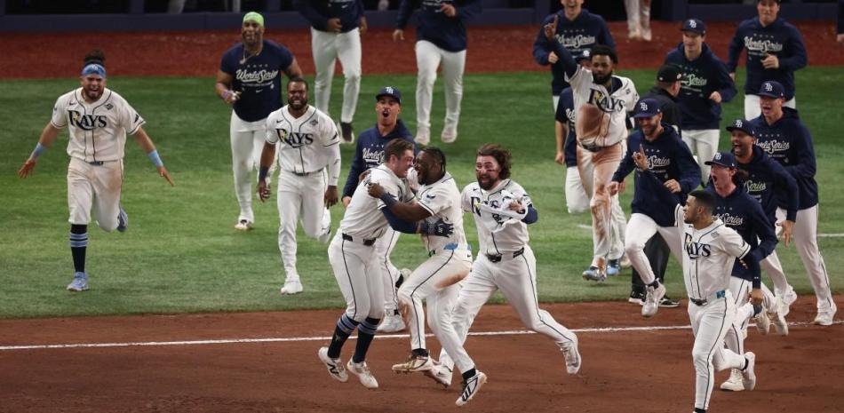 Rays logran su primera victoria en la Serie Mundial en un emocionante regreso